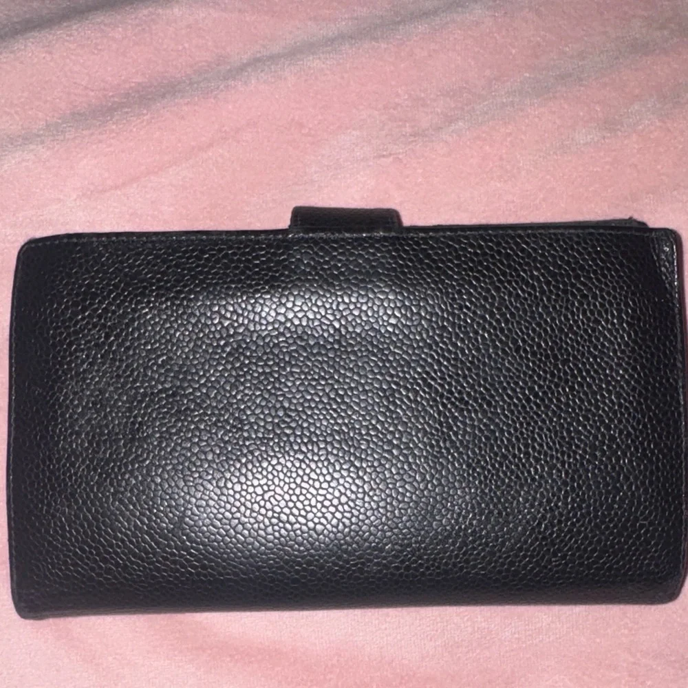 CHANEL Black Leather Wallet ✅AUTHENTIC ✅ with COA - Picture 2 of 9